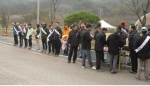 영광군은 지난 12일 불갑산에서 유관기관과 함께 가을철 산불조심 캠페인을 벌였다
