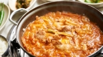 숙성된 돼지와 국내산 김치를 넣은 한국인의 건강 음식