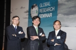 (왼쪽부터) 존 캘벌리(John Calverley), 오석태, 니콜라스 콴(Nicholas Kwan) 스탠다드차타드은행 이코노미스트들이 1일 기업금융고객 대상으로 열린 세계경제전망
