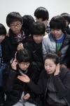 114 전화응대 체험을 하고 있는 중학생들
