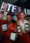 LG Electronics (LG) unveils its new smartphones at Mobile World Congress 2012 - LG Optimus Vu: (bott