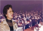사회교육 활동으로 알려져 있는 조동춘 박사의 강의모습