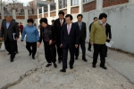 강운태 광주시장, 노후 서민아파트 찾아 민원해결