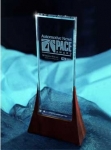 델파이 오토모티브 가 지난 23일 미국 디트로이트에서 열린  “2012 PACE 어워드즈 ” 시상식에서 두 개의 PACE 어워드를 수상했다.