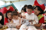KT, aT한국농수산식품유통공사, 분당서울대병원 노사가 공동으로 설립한 UCC(Union Corporate Committee)의 40여명은 분당서울대병원 소아병동을 방문해 입원 중