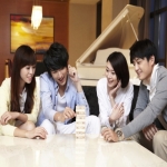 소셜 데이팅 사이트 오작스쿨이 이제는 오프라인 미팅까지 주선하고 있다. 기존의 회원들뿐만 아니라 아직 오작스쿨을 접하지 못한 많은 대한민국 솔로 청춘남녀가 대상이다.