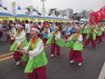 지난해 포항국제불빛축제 우호교류단 퍼레이드 공연 모습