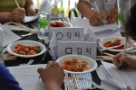 한식 요리전문가 100인을 대상으로 진행된 블라인드 테스트(맛 평가)에서 CJ제일제당의 ‘하선정’ 김치가 최고평점을 받았다.
