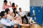 LG전자가 30일 업계 최초로 스마트TV용 3D 게임을 출시했다. LG 시네마3D 스마트 TV 사용자는 게임콘솔, PC 등 별도의 기기 연결 없이도 TV로 3D 게임을 즐길 수 있