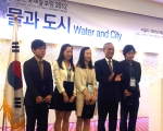 건국대학교는 사회환경시스템공학과 지구정보공학연구실(지도교수 김성준) 하림 박사과정생, 박종윤 박사과정생, 김성준 교수 팀이 올해 춘천 국제물포럼2012 전국 대학원생 논문발표대회에