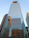 투자이민자금을 이용하여 신축된 필라델피아 Comcast Center 본사 건물