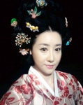 매혹적인 황진이로 둔갑한 초이윤슬