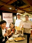 CJ푸드월드, 신메뉴 출시 기념 매운 피자 먹기 이벤트 진행