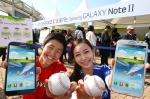 삼성전자와 SK텔레콤이 한국시리즈 경기장 주변에서 갤럭시 노트 Ⅱ를 통해 다양한 야구 정보를 제공하는 '2012 한국시리즈 - T로 즐기는 삼성 갤럭시 노트 Ⅱ'