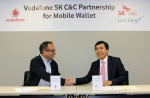 SK C&C는 30일 세계 2위 이통사인 보다폰 그룹과 모바일 커머스 사업계약을 체결했다고 밝혔다. 사진은 미국 뉴욕에 위치한 SK USA사무실에서 정재현 SK C&C USA 대표