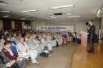 인사말을 하고 있는 허익구 청담사상연구소장
