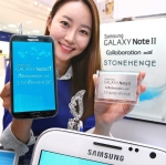 삼성전자는 갤럭시 노트Ⅱ 이어폰 단자를 보호하는 고급스러운 이어캡 '갤럭시 노트Ⅱ 스톤헨지 이어캡 리미티드 에디션'을 선보인다고 밝혔다.