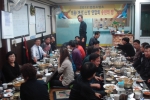 연천소방서(서장 서은석)는 11일 연천소방서 13개대 의용(여성)소방대장 부부동반으로 30여명이 참석한 가운데 연천군 소재 음식점에서 송년의 밤 행사를 개최하였다.