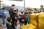 한국철도기술연구원(이하 철도연, 원장 홍순만)은 나눔의 달 12월을 맞아 소외된 어린이와 함께 하는 ‘철도과학기술 사랑 나눔’   행사를 개최했다.