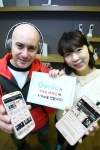 KT는 스마트폰 전용 디지털 음악 콘텐츠 앱 ‘Genie(지니)’의 글로벌 서비스인 ‘Genie K-pop’을 미국, 프랑스, 인도 등 전세계 6대륙 45개국에서 출시했다. 국내 
