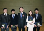 한국전력공사 사장 조환익(학교법인 한국전력학원 수도공고 이사장)은 2월 8일 에너지분야 마이스터高인 수도전기공업고등학교(이하 수도공고) 졸업식에 참석하여 졸업생들을 격려하였다.