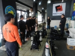 경기도 연천소방서는 8일, 포천시 어룡동 포프라자에서 119구조대원 해빙기 수난구조훈련을 실시했다.