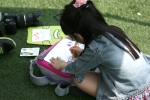 밴밧 고빈치 사생대회에 참여한 어린이가 열심히 그림솜씨를 뽐내고 있다.