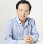 6월 14일 충남발전연구원 개원 18주년을 맞아 초청특강을 갖게 될 김홍신 작가(현.민주시민정치아카데미 원장)