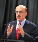 건국대 노벨상 석학 루이스 이그나로 교수