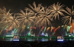 제10회 포항국제불빛축제의 메인행사인 개막식과 국제불꽃경연대회가 형산강체육공원을 가득 메운 80여만명의 관람객이 지켜보는 가운데 성대하게 개최됐다.