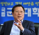 군산대학교 채정룡 총장이 17일(목) 9박 11일의 일정으로 국제교류 활성화를 위한 해외 방문길에 나섰다.