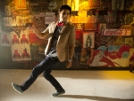 글리(Glee)’에서 마이크 챙(Mike Chang) 역할을 맡고 있는 해리 슘 주니어가 코카콜라와 레드(RED)의 에이즈 관련 콜라보레이션에 참여한다.
하는 , 에이즈 없는 세상