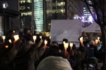 애국주의연대가 지난해 11월 23일밤 광화문 한국kt 앞에서 연평도 포격사건 2주기 순국장병 촛불추모제를 개최했다.