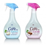 LG생활건강은 천연 베이킹소다 성분이 침구류, 커튼, 쇼파 등 섬유 속 불쾌한 냄새를 제거해주는 섬유탈취제 샤프란 케어 천연 베이킹소다를 출시했다.