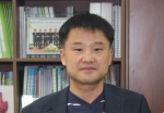 군산대학교 해양생물공학과 최 윤 교수가 상어퇴치 기술 개발에 성공했다.