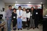 강남피카소 김호찬원장이 실리프팅, 미스코하이코 성형을 통한 멀티코 성형 라이브 세미나 교육장에서 기념촬영을 하고 있다.