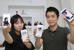 LG유플러스가 스마트폰의 카메라 기능을 극대화한 삼성전자의 카메라 특화 스마트폰 갤럭시 줌2를 단독 출시한다고 12일 밝혔다.