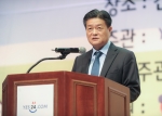 예스24 김기호 대표가 제11회 어린이독후감대회 시상식에서 개회사를 하는 모습