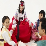 헬로우운세에서 제작한 길잡이운세 앱이 설 맞이 이벤트를 진행한다.