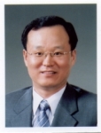 건국대학교 동물생명과학대학 김진만 교수(축산식품공학과)가 한국유산균학회 신임 학회장에 선출됐다.