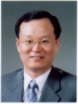 건국대 동물생명과학대학 김진만 교수가 축산물안전관리인증원 제4대 신임 원장으로 선임됐다