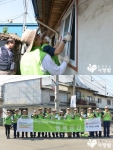 사단법인 함께하는 사랑밭과 두산인프라코어가 지난달 30일 인천 화수부두마을 환경개선사업을 시작했다.