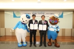 건국대 수의과대학과 롯데월드 아쿠아리움(관장 고정락)은 해양생물 공동연구와 인재양성을 위한 산학협력 협약을 체결했다.