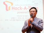 SK텔레콤 장동현 CEO는 대회 현장을 찾아 시제품을 체험하고, 입상 팀 시상을 진행했다