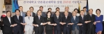 뒷줄 왼쪽부터 시계방향으로, 심재철 한국언론학회장, 김동규 건국대 언론홍보대학원장, 박종률 한국기자협회장, 강창옥 제주MBC사장, 박성렬 건국대 대외협력처장, 김병길 교수, 유애리