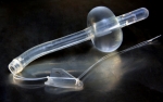 이 스패너(Spanner)는 요정체(urinary retention)를 겪는 남성 환자들의 장기간 유치 도뇨관(폴리 카테터) 및 간헐적 소변 카테터를 대체할 수 있다.