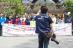 세기P&C가 지난 4월 23일 서울 중구 신당종합사회복지관에서 주관하는 가족 봄나들이 행사에서 참여가족들의 사진 촬영을 해주는 재능기부 활동에 동참했다