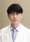 건국대학교 의학전문대학원 심승혁 교수가 대한부인종양학회 춘계학술대회에서 제5회 신풍호월학술대상을 수상했다