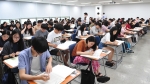 건국대학교가 2017학년도 신입생 수시모집 재외국민과외국인전형 필기고사를 15일 오전 서울 광진구 능동로 건국대 서울캠퍼스 상허연구관 등 10개 고사장에서 실시했다