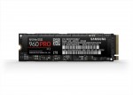 삼성전자가 3세대 V낸드를 탑재해 성능을 크게 높인 960 PRO를 공개하며 소비자용 NVMe SSD 시장 확대에 나섰다